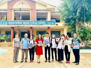 KHOA NGOẠI NGỮ THAM GIA TƯ VẤN TUYỂN SINH TẠI TỈNH GIA LAI VÀ KONTUM