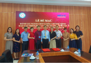 HOẠT ĐỘNG KIỂM ĐỊNH ĐÁNH GIÁ NGOÀI NGÀNH TIẾNG ANH