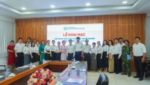 TƯNG BỪNG KHAI MẠC HỘI GIẢNG NHÀ GIÁO GIÁO DỤC NGHỀ NGHIỆP CẤP TRƯỜNG NĂM 2025 TẠI TRƯỜNG CAO ĐẲNG CÔNG THƯƠNG TP.HCM
