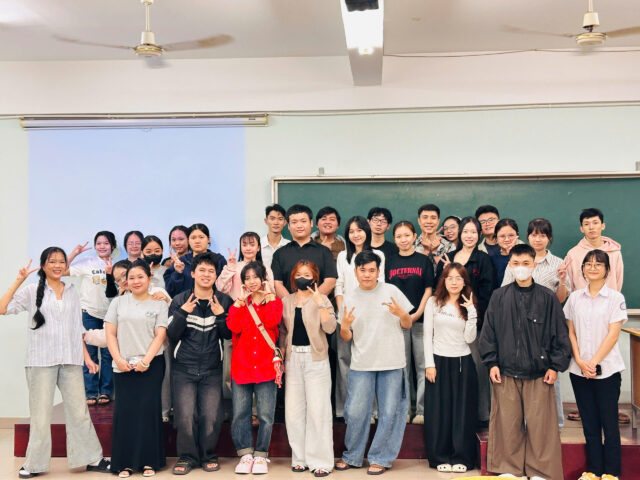 TỔNG KẾT BUỔI SINH HOẠT ACTIVE ENGLISH CLUB VỚI CHỦ ĐỀ “HELLO SUMMER”